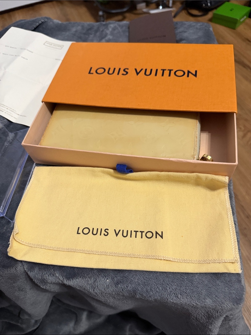 Louis Vuitton Yellow Vernis Zip-Around Monogram Wallet - Picture 13 of 13